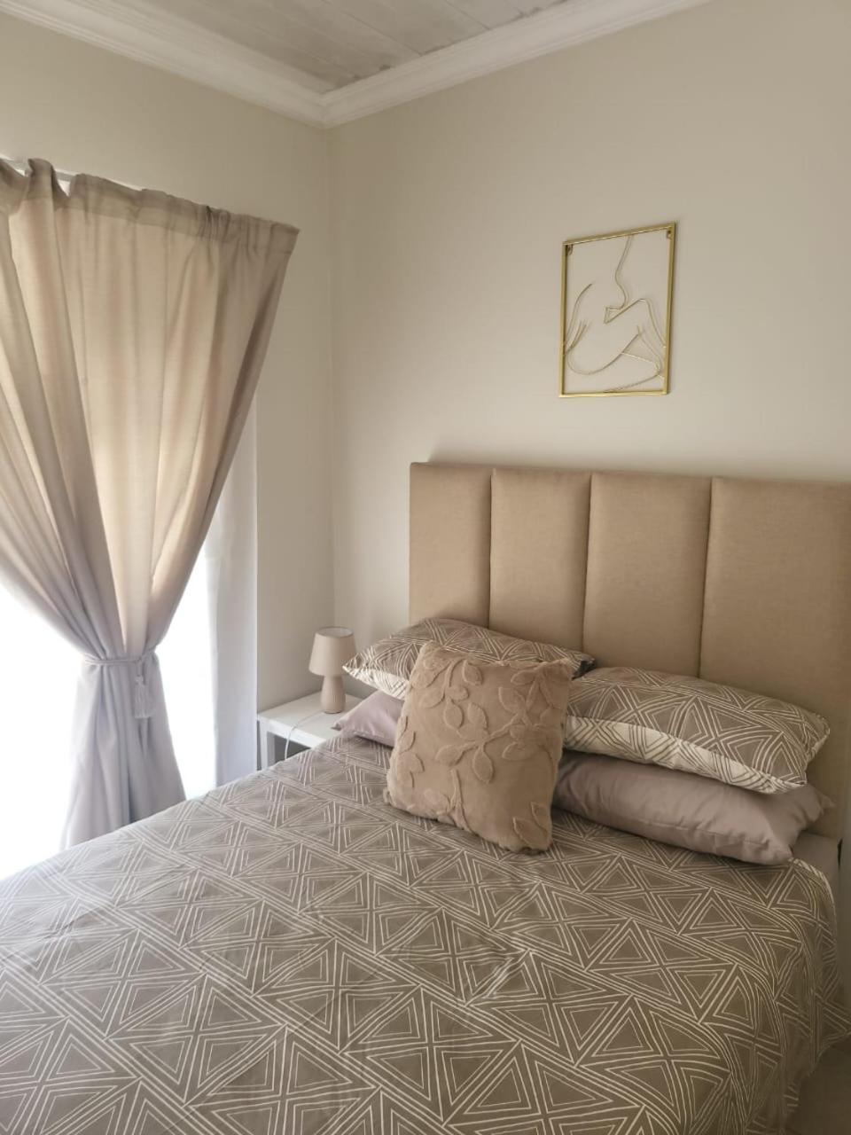 La Bella Vida Self Catering Apartment *